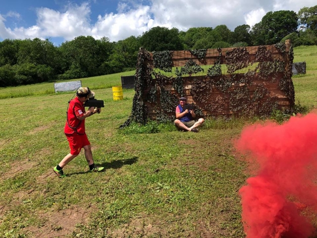  Etiqueta láser y adrenalina 